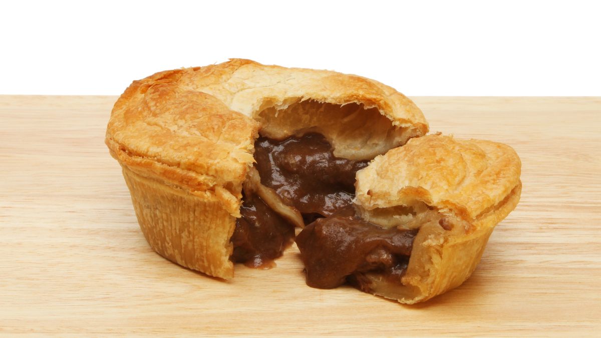 sj-bakers-steak-pies-gravy.jpg